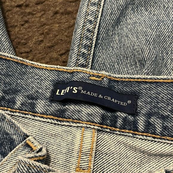 Levi’s Barrel Leg Cropped Jeans - Picture 4 of 6